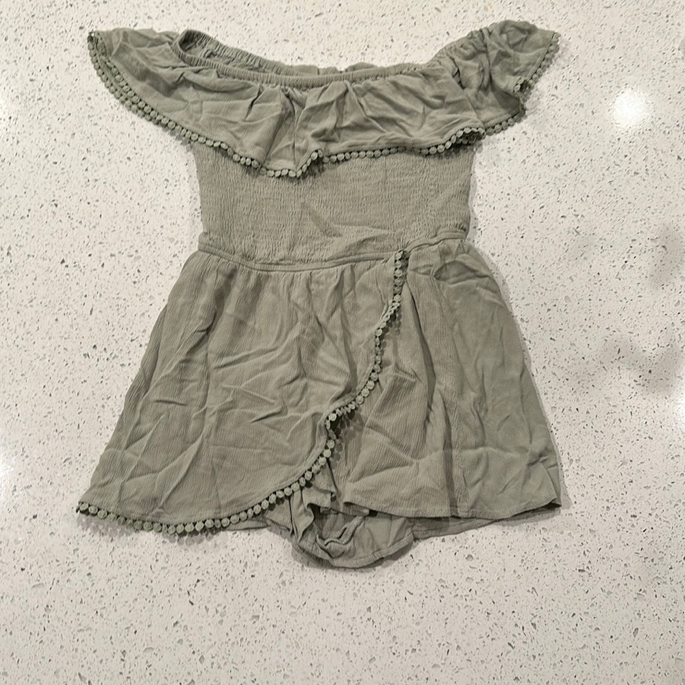 Justily green summer romper size M